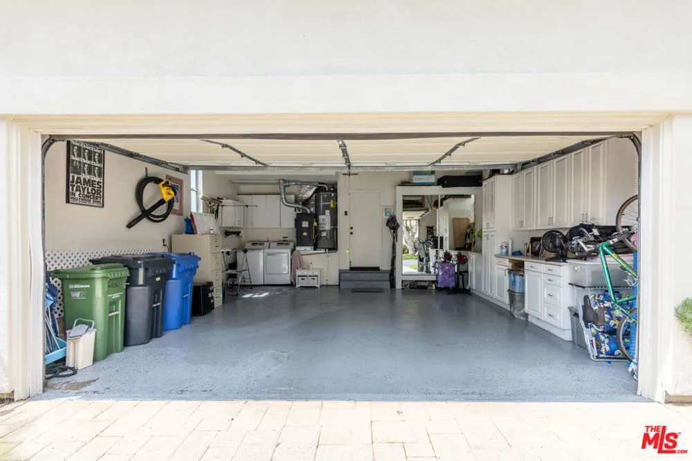 6483 Zuma View Place #106 Malibu, CA 90265