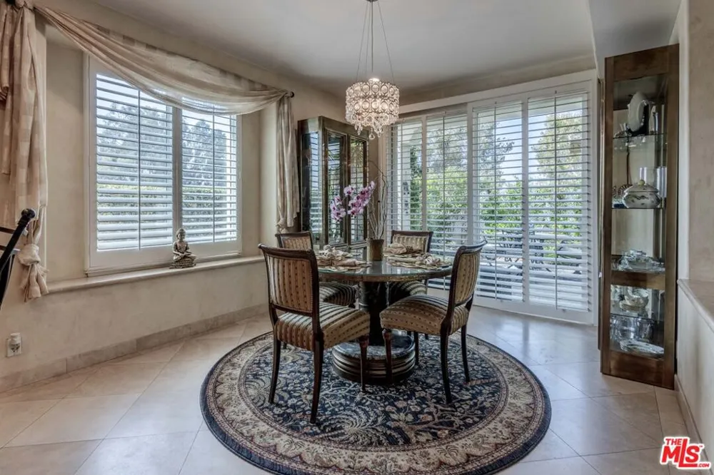 6483 Zuma View Place #106 Malibu, CA 90265