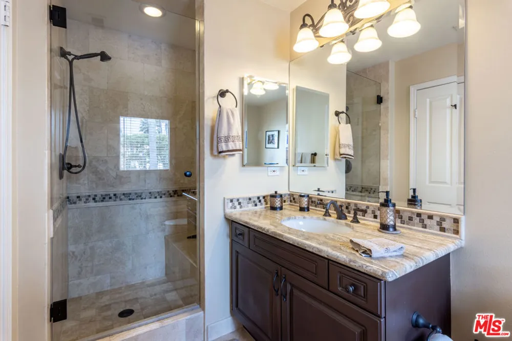 6483 Zuma View Place #106 Malibu, CA 90265