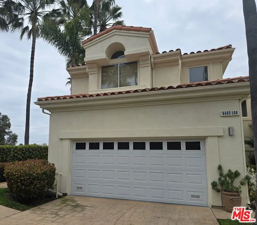 6483 Zuma View Place #106 Malibu, CA 90265