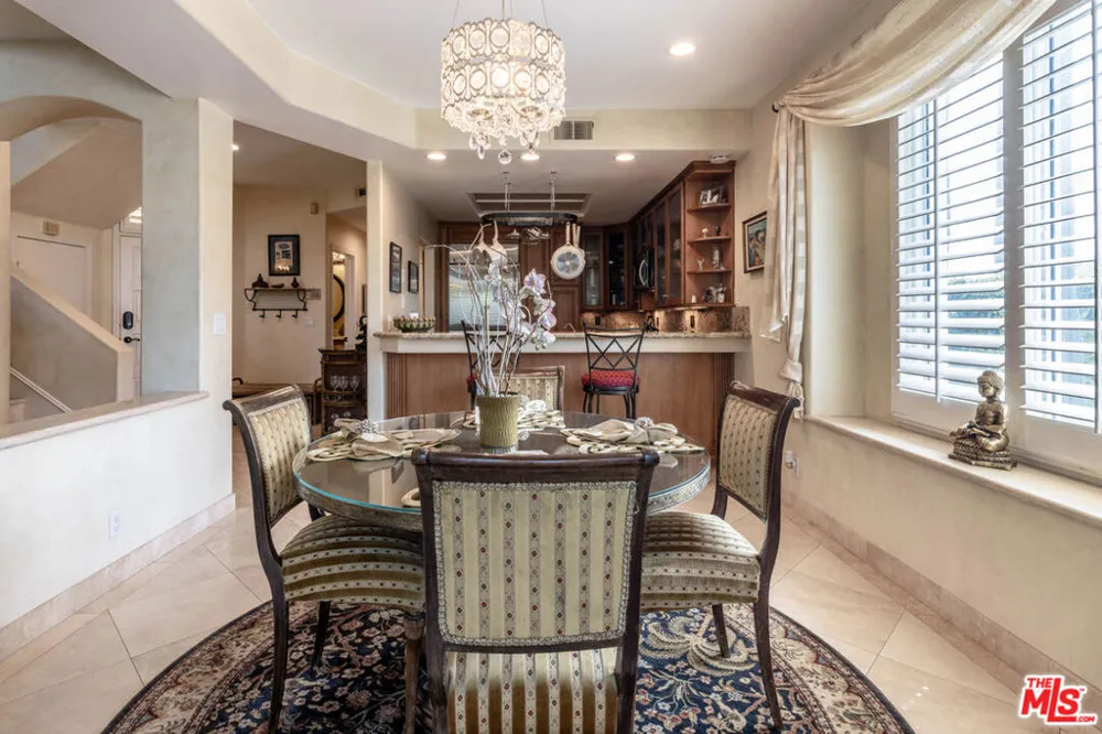 6483 Zuma View Place #106 Malibu, CA 90265