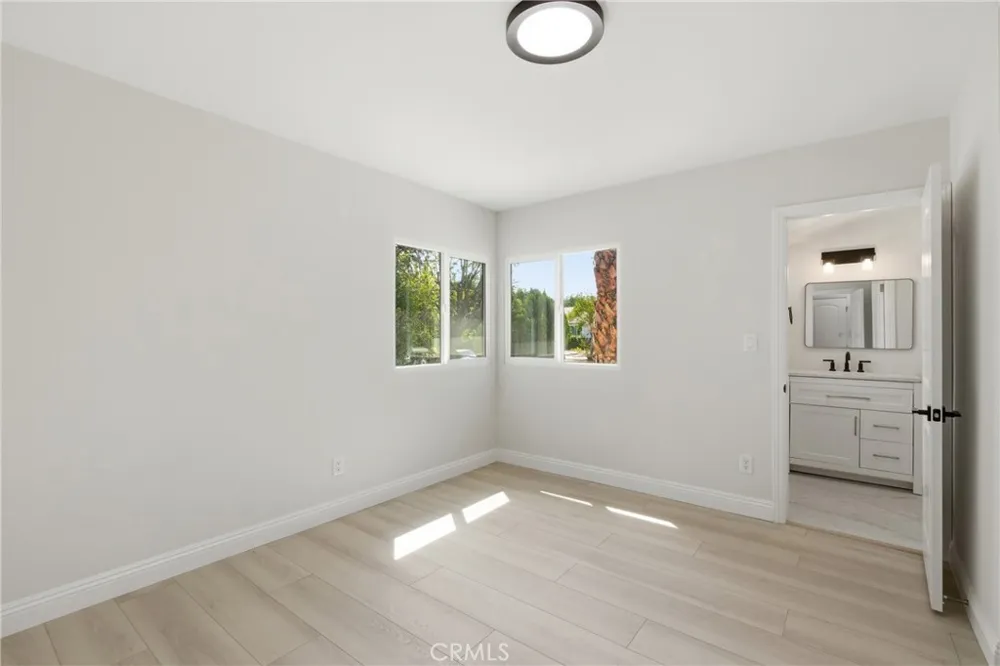 19649 Friar Tarzana, CA 91335