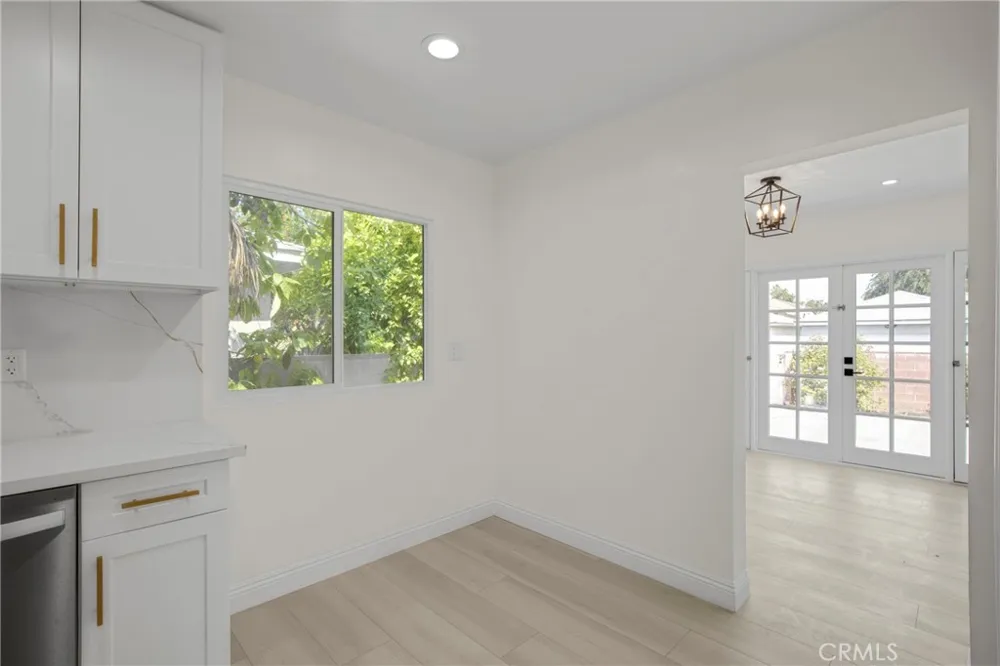19649 Friar Tarzana, CA 91335