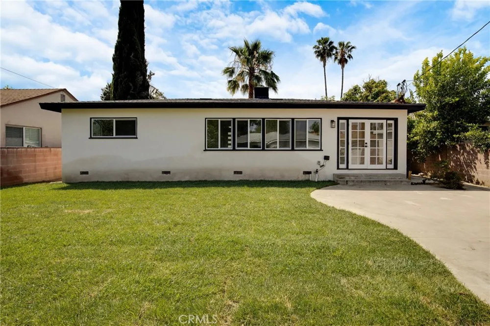19649 Friar Tarzana, CA 91335
