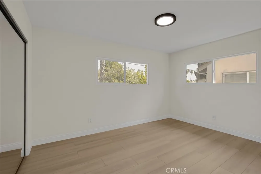 19649 Friar Tarzana, CA 91335