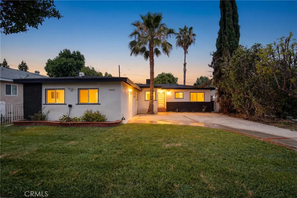 19649 Friar Tarzana, CA 91335