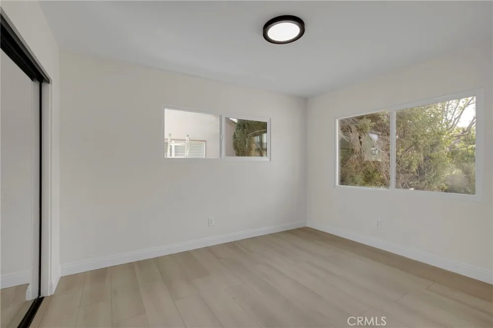 19649 Friar Tarzana, CA 91335