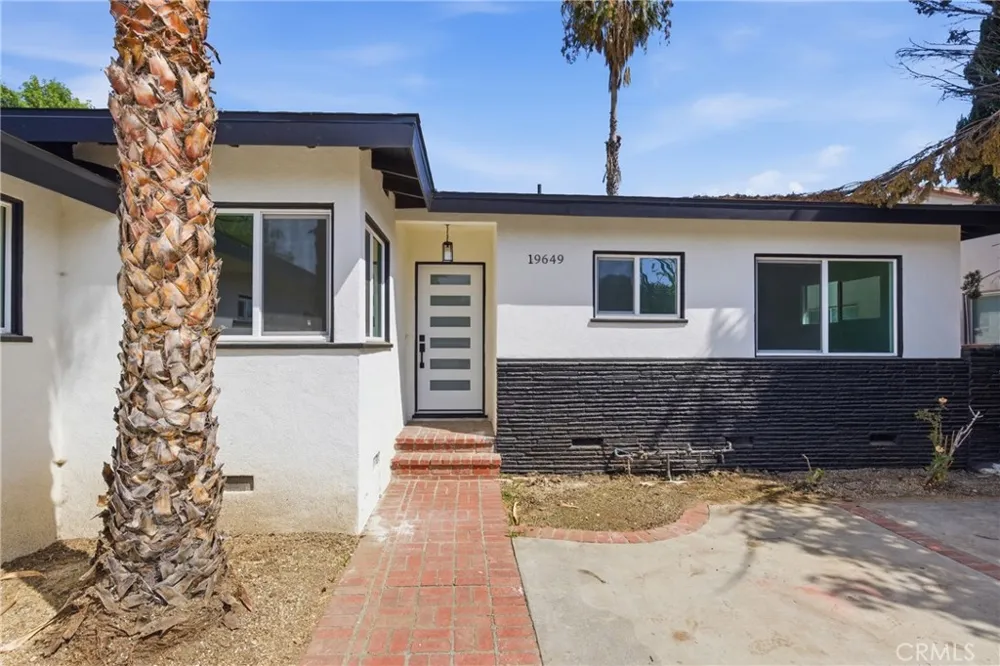 19649 Friar Tarzana, CA 91335