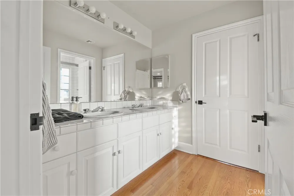 2514 Sierra Creek Agoura Hills, CA 91301