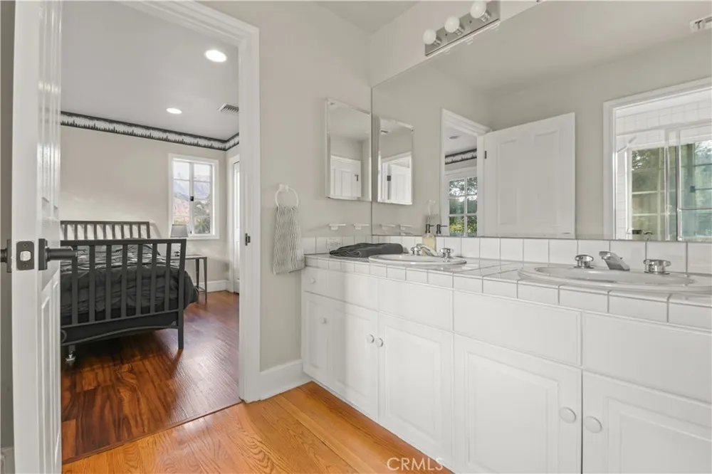 2514 Sierra Creek Agoura Hills, CA 91301