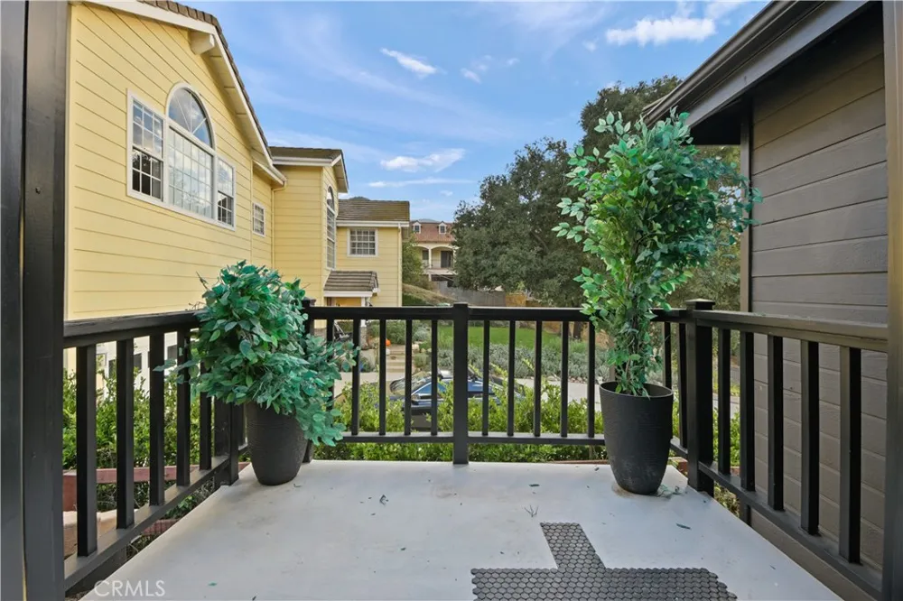 2514 Sierra Creek Agoura Hills, CA 91301