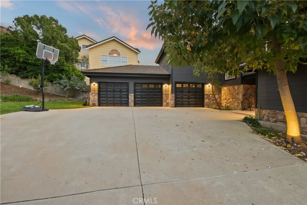 2514 Sierra Creek Agoura Hills, CA 91301