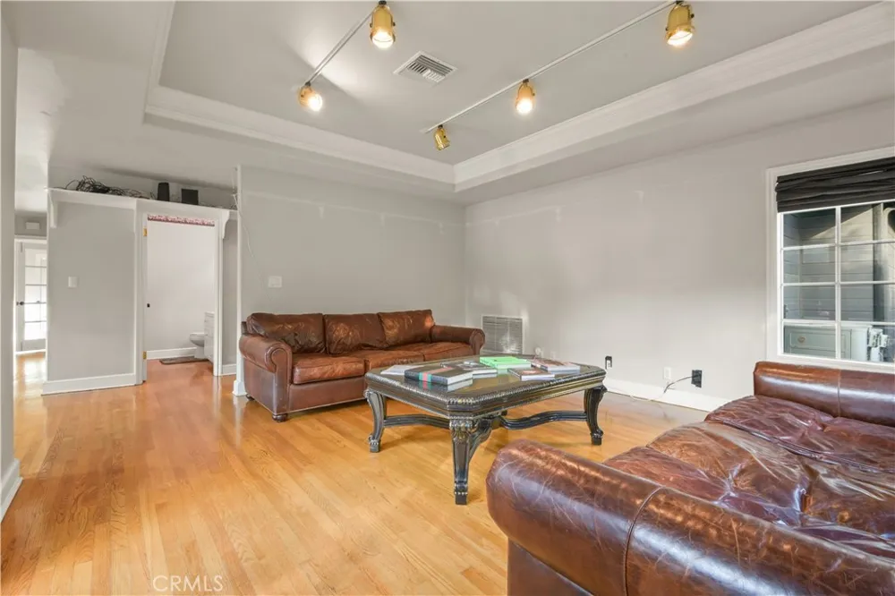 2514 Sierra Creek Agoura Hills, CA 91301