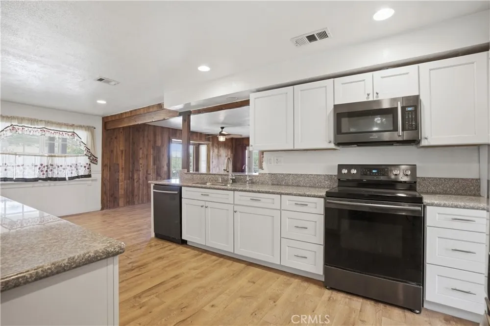 39646 87th W Leona Valley, CA 93551