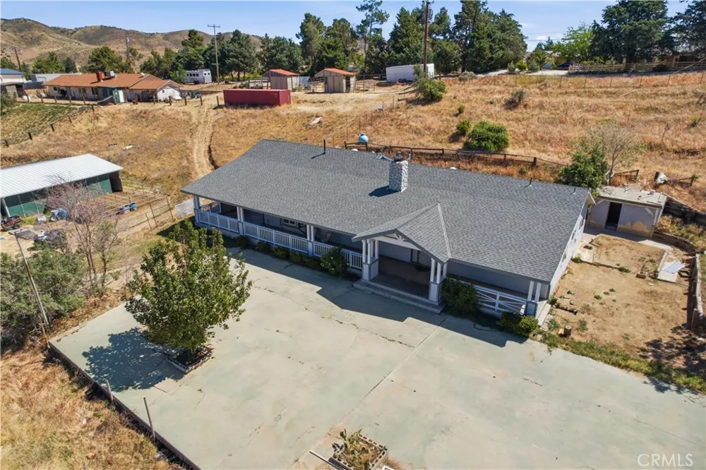 39646 87th W Leona Valley, CA 93551