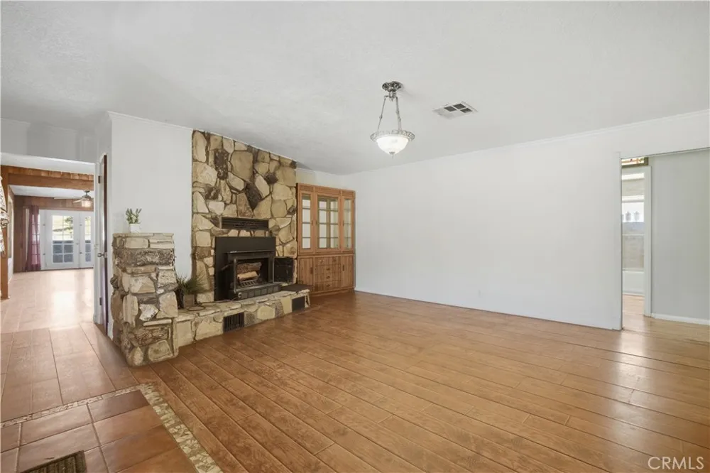 39646 87th W Leona Valley, CA 93551