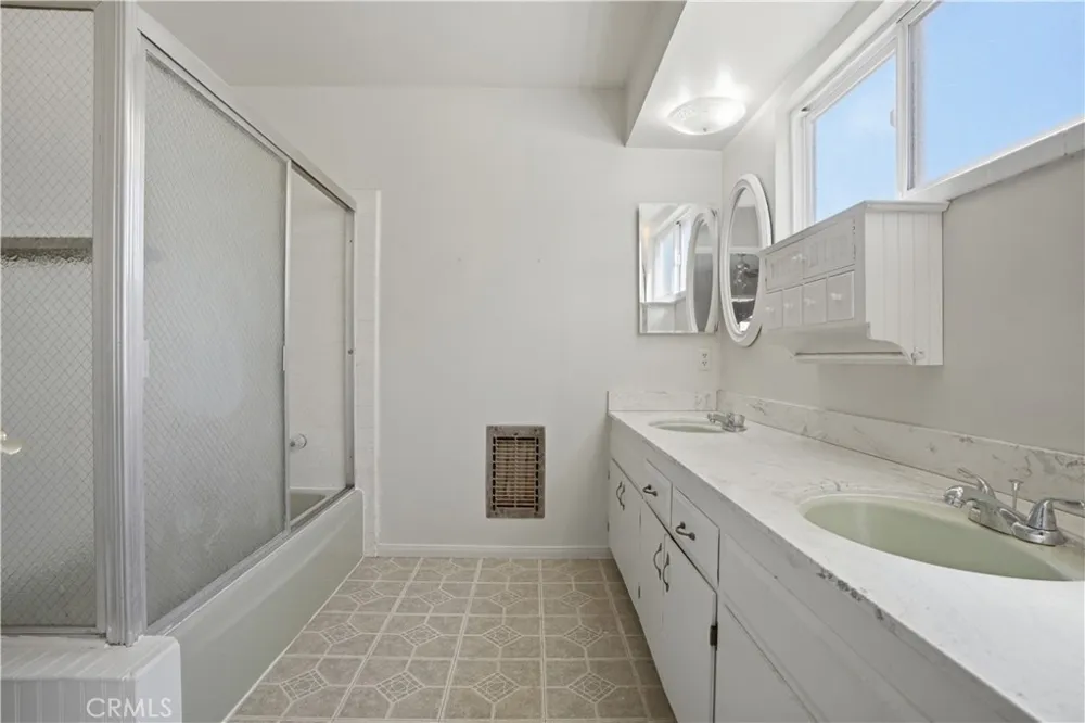 39646 87th W Leona Valley, CA 93551