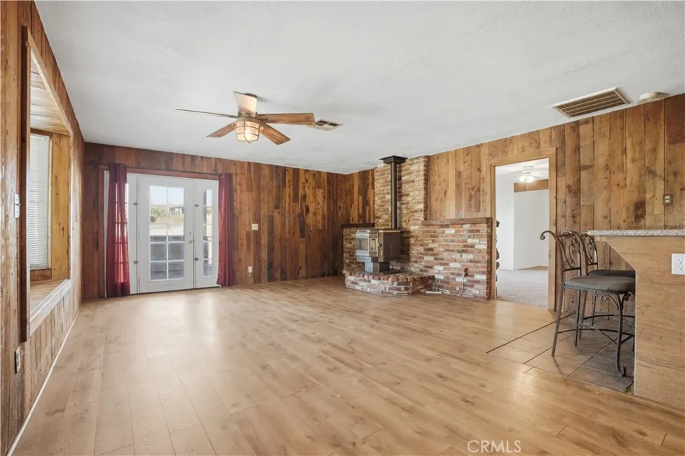 39646 87th W Leona Valley, CA 93551