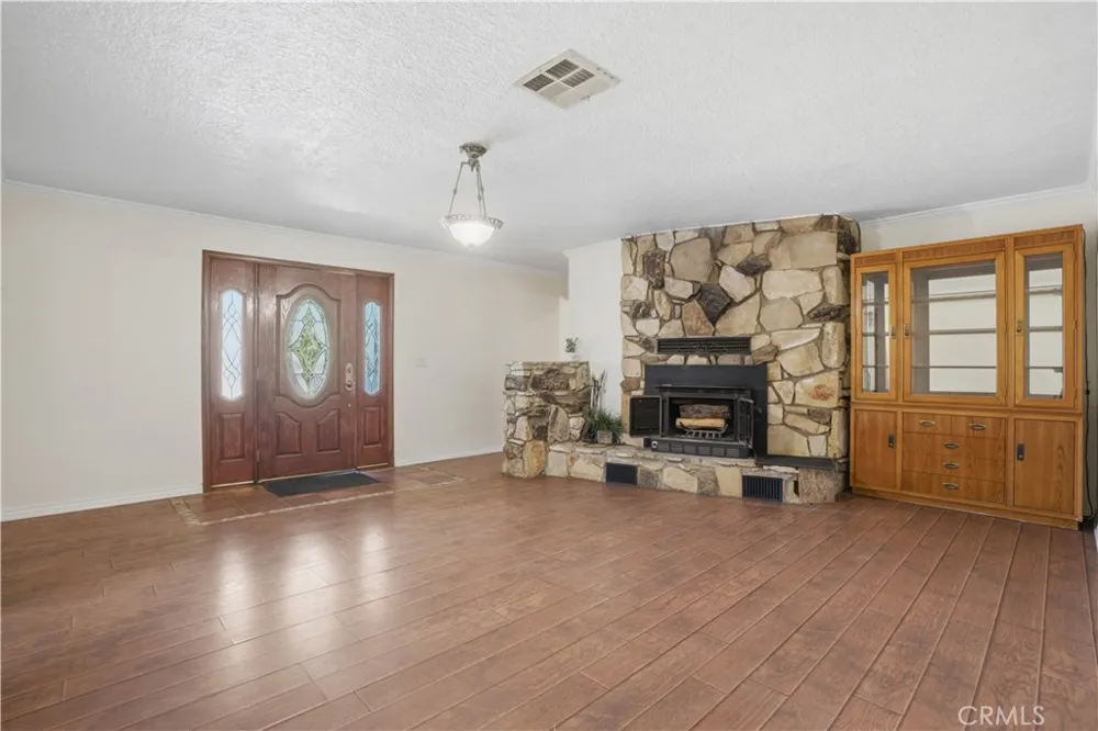 39646 87th W Leona Valley, CA 93551