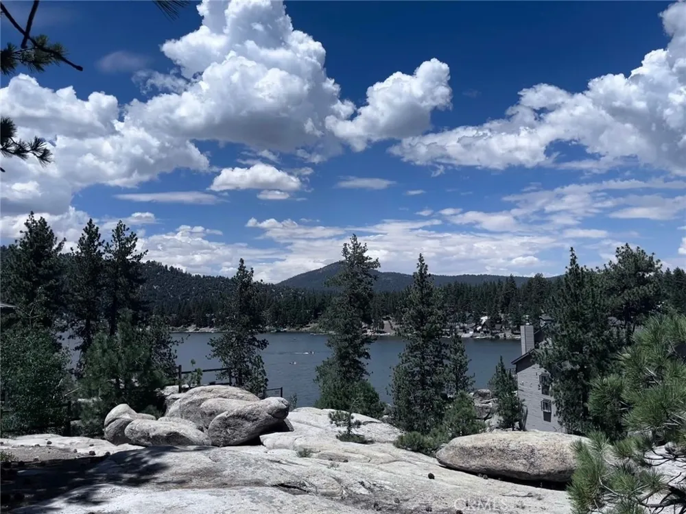 831 Cove Drive Big Bear Lake, CA 92315