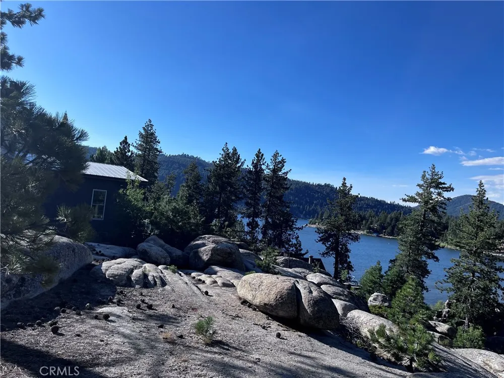 831 Cove Drive Big Bear Lake, CA 92315