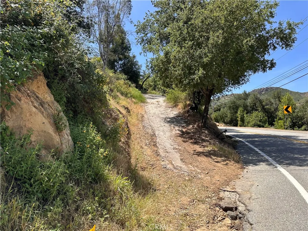 Mulholland Hwy APN: 4464-018-018 Agoura, CA 91301
