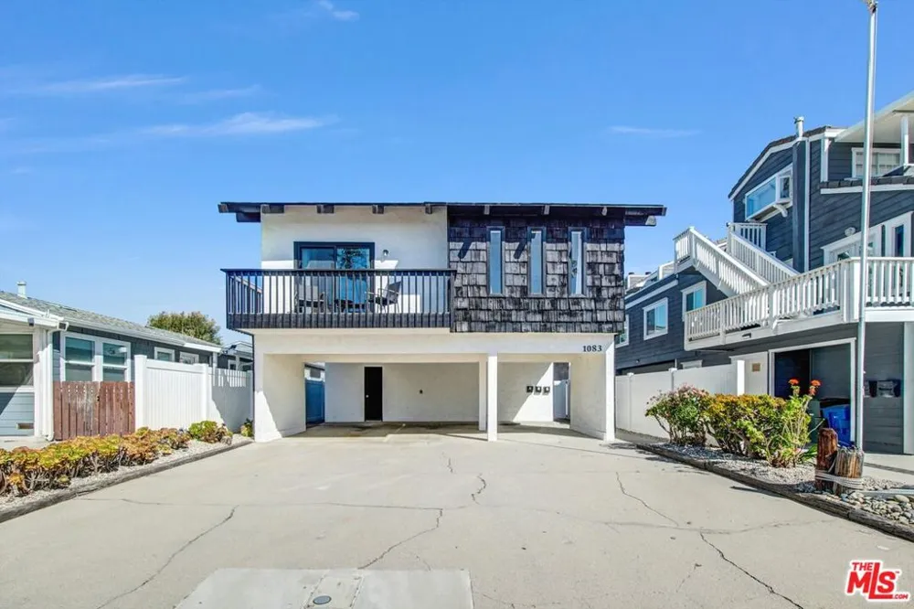 1083 Montauk Lane #1 Ventura, CA 93001