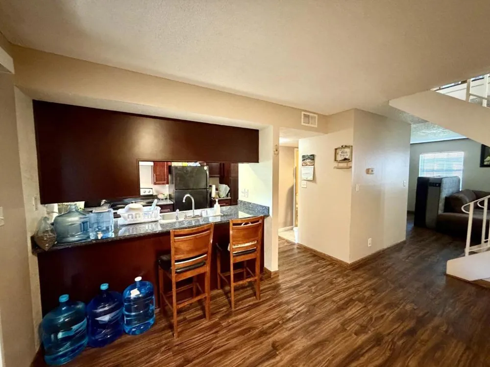 542 Salem Way Stockton, CA 95207
