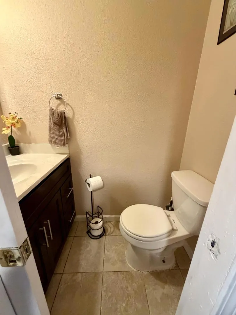 542 Salem Way Stockton, CA 95207