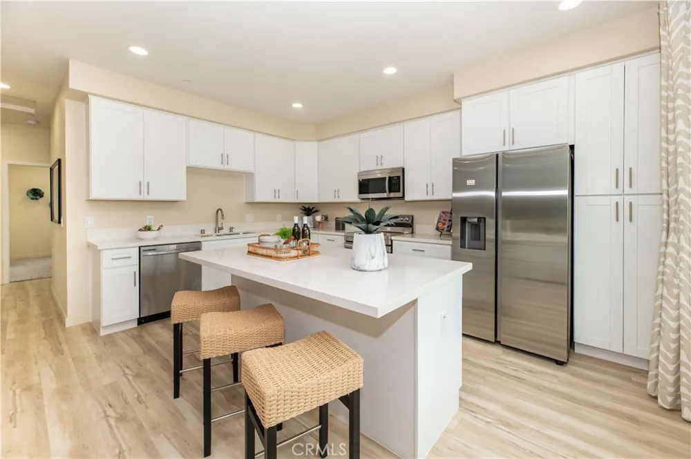 8183 Amerena Way Fontana, CA 92335