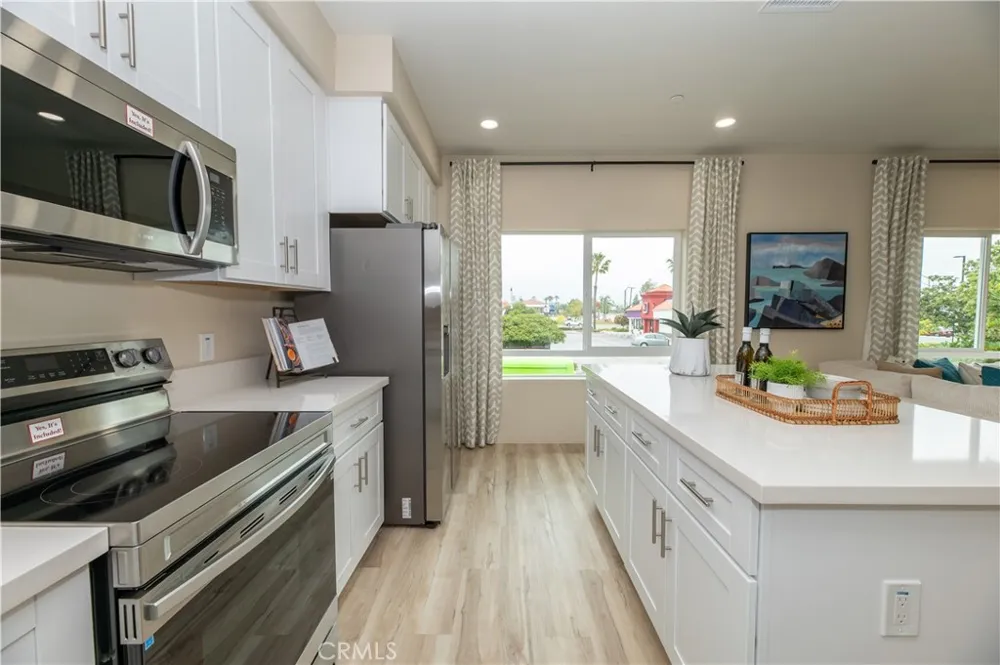 8183 Amerena Way Fontana, CA 92335