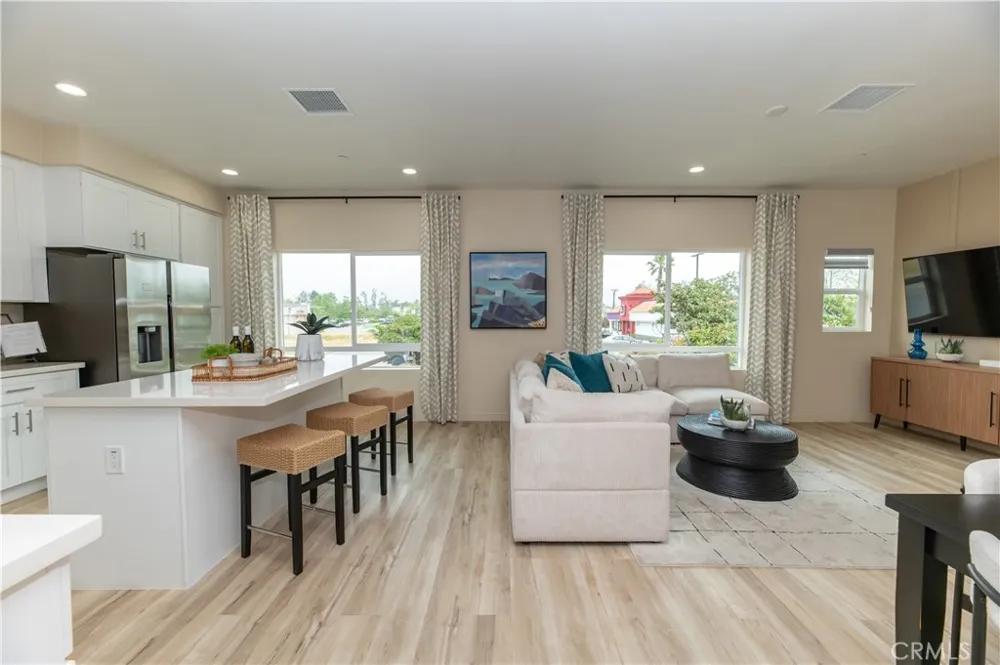 8183 Amerena Way Fontana, CA 92335
