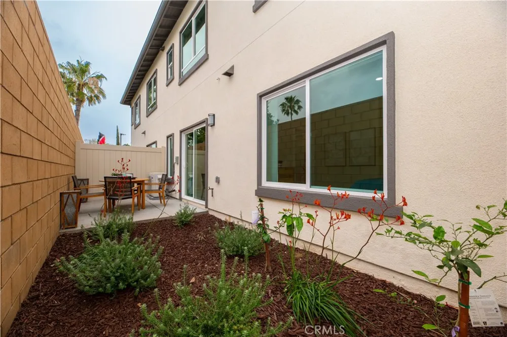 8183 Amerena Way Fontana, CA 92335