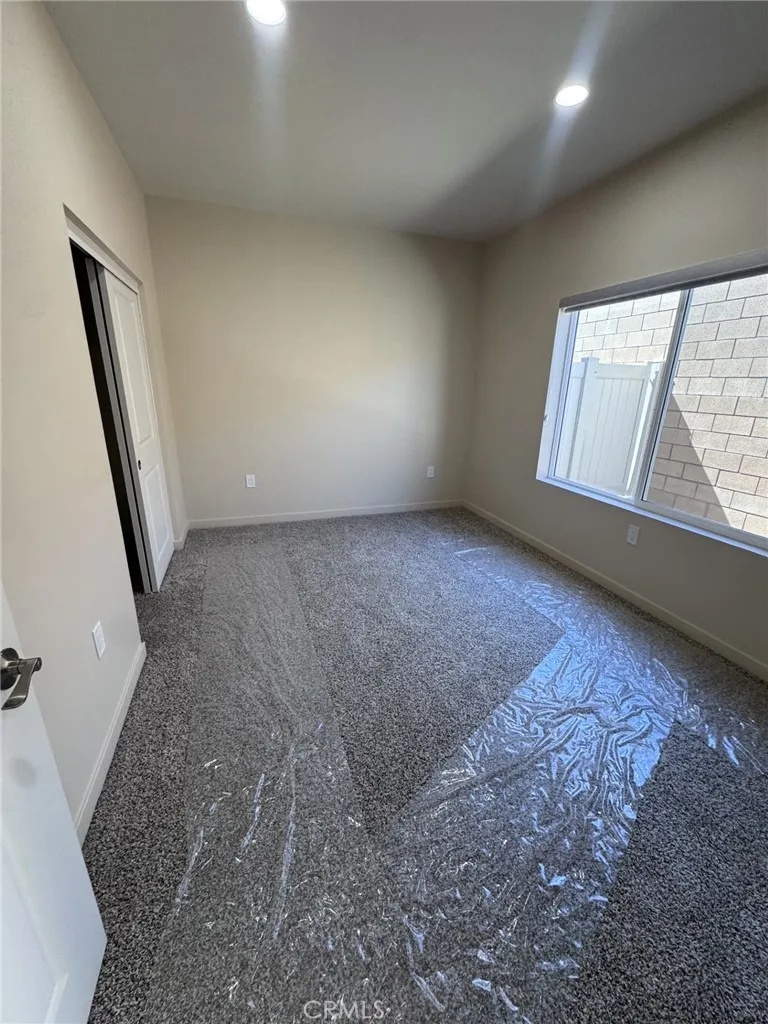 8183 Amerena Way Fontana, CA 92335