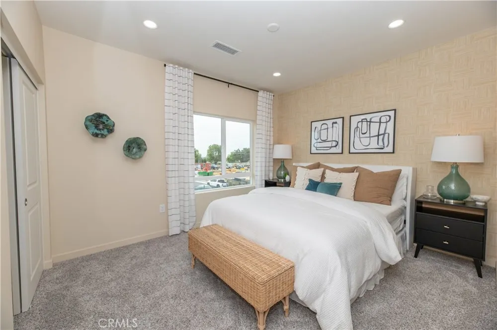 8183 Amerena Way Fontana, CA 92335