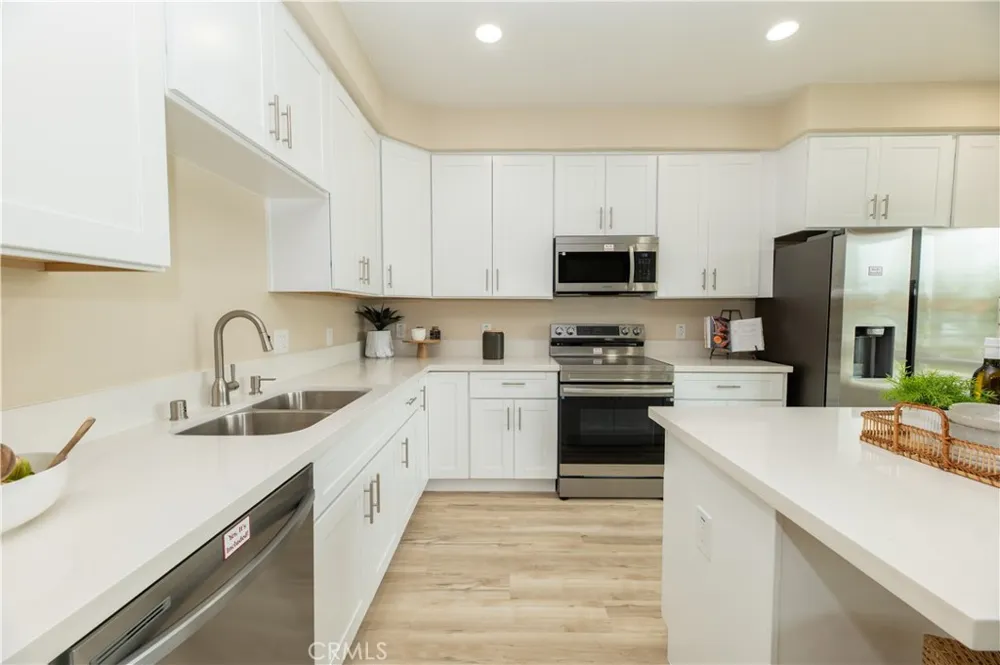 8183 Amerena Way Fontana, CA 92335