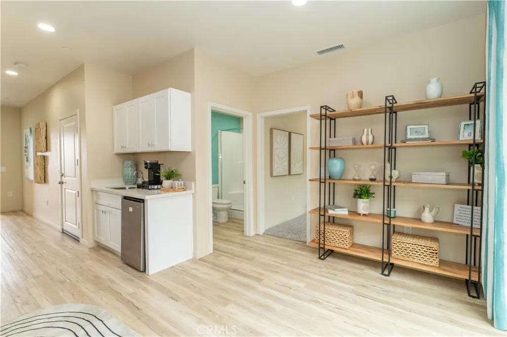 8183 Amerena Way Fontana, CA 92335