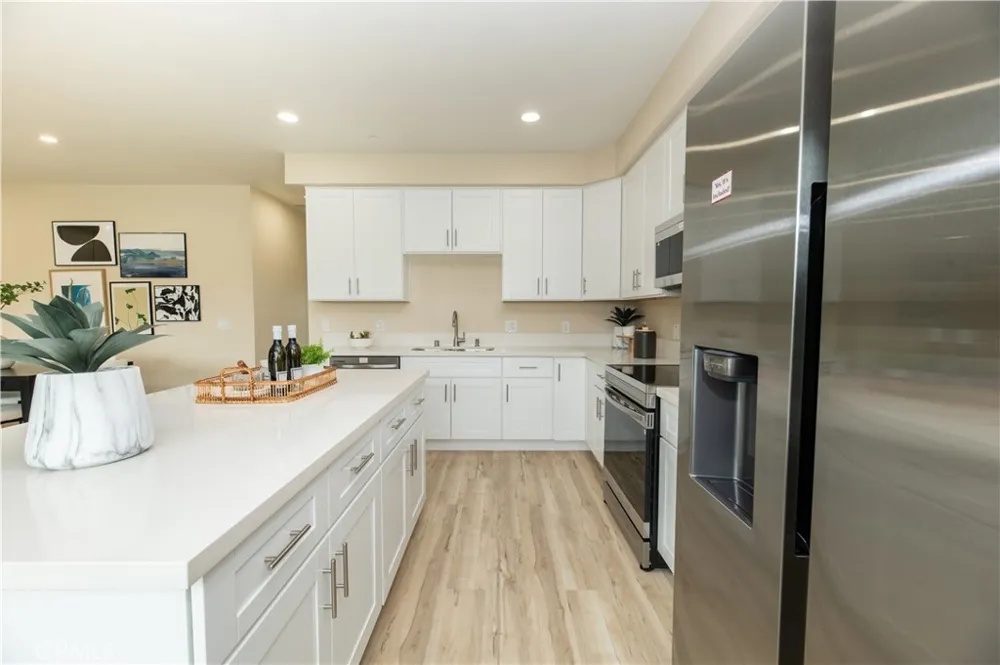 8183 Amerena Way Fontana, CA 92335