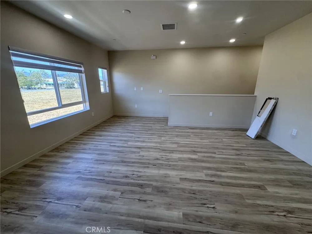 8183 Amerena Way Fontana, CA 92335