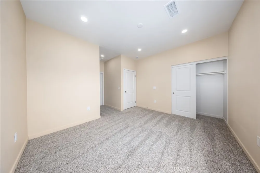 8183 Amerena Way Fontana, CA 92335
