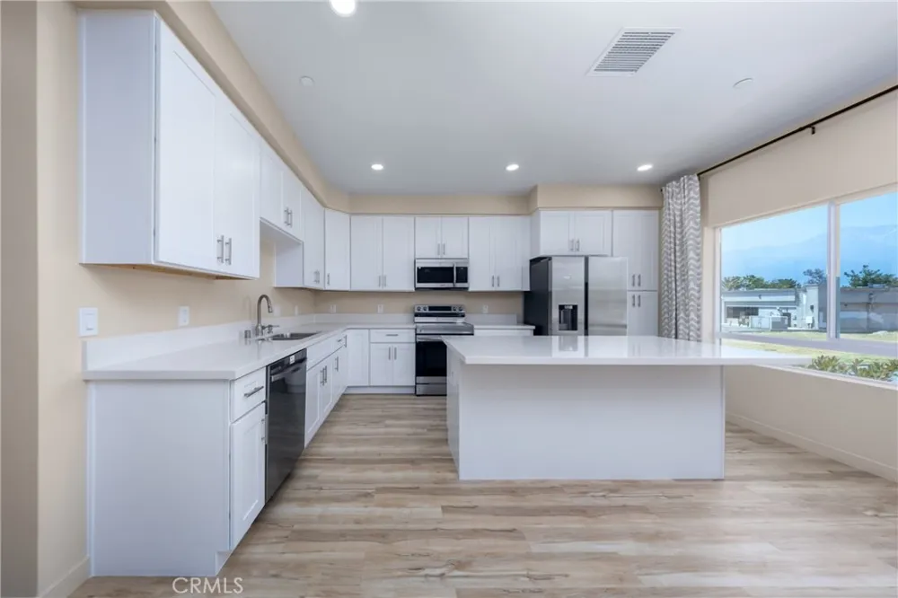 8183 Amerena Way Fontana, CA 92335