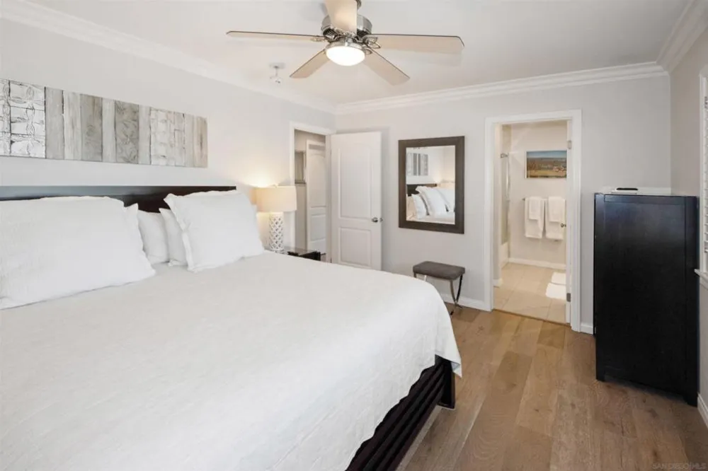 1052 Isabella Avenue #E Coronado, CA 92118