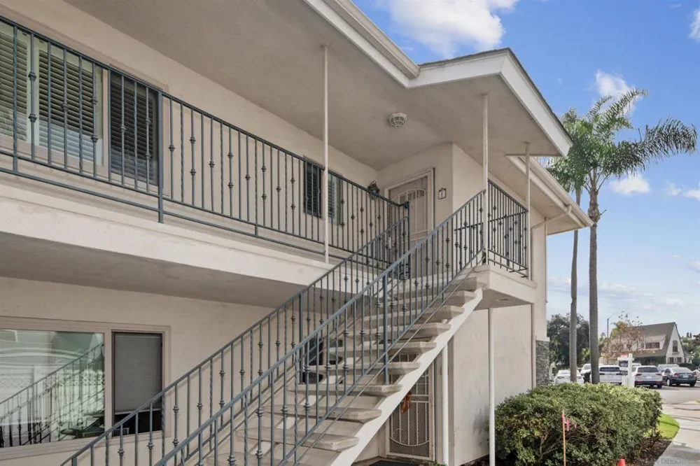 1052 Isabella Avenue #E Coronado, CA 92118