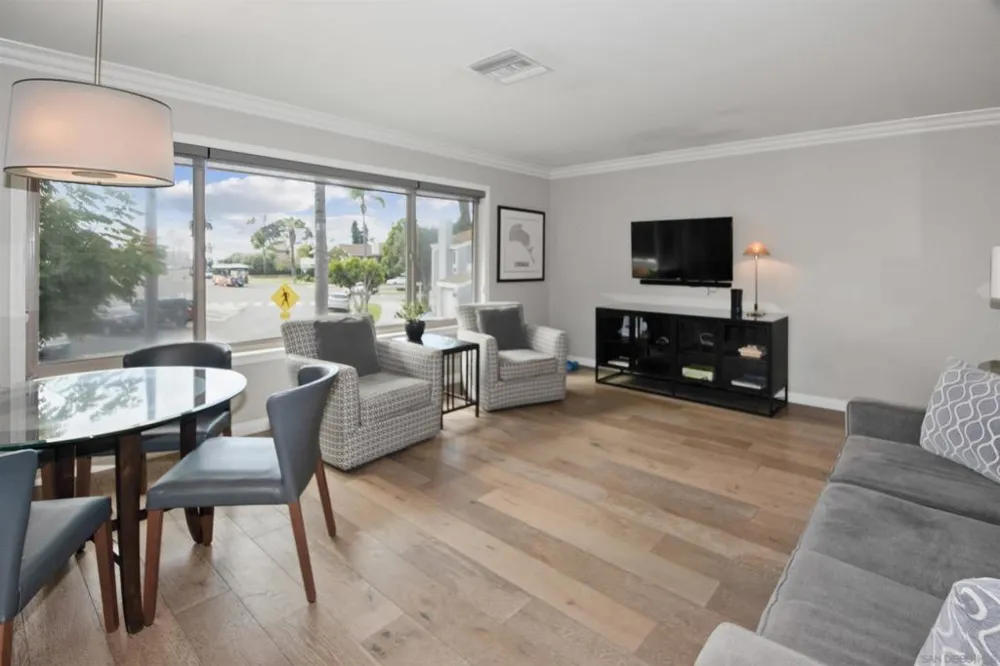 1052 Isabella Avenue #E Coronado, CA 92118