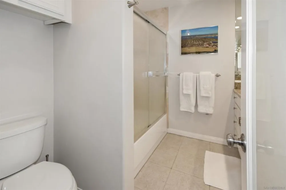 1052 Isabella Avenue #E Coronado, CA 92118