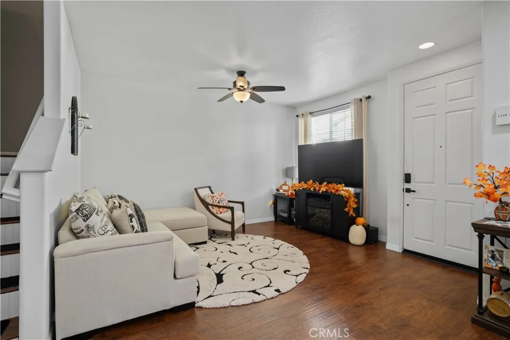 41880 Davenport Way #C Murrieta, CA 92562
