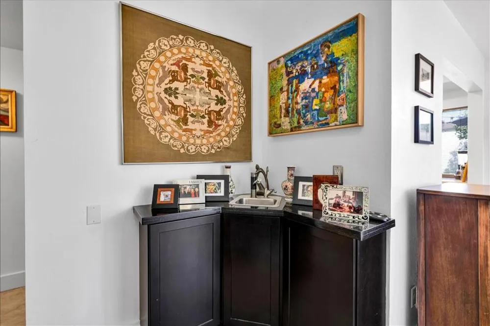2389 E Miramonte Circle #B Palm Springs, CA 92264