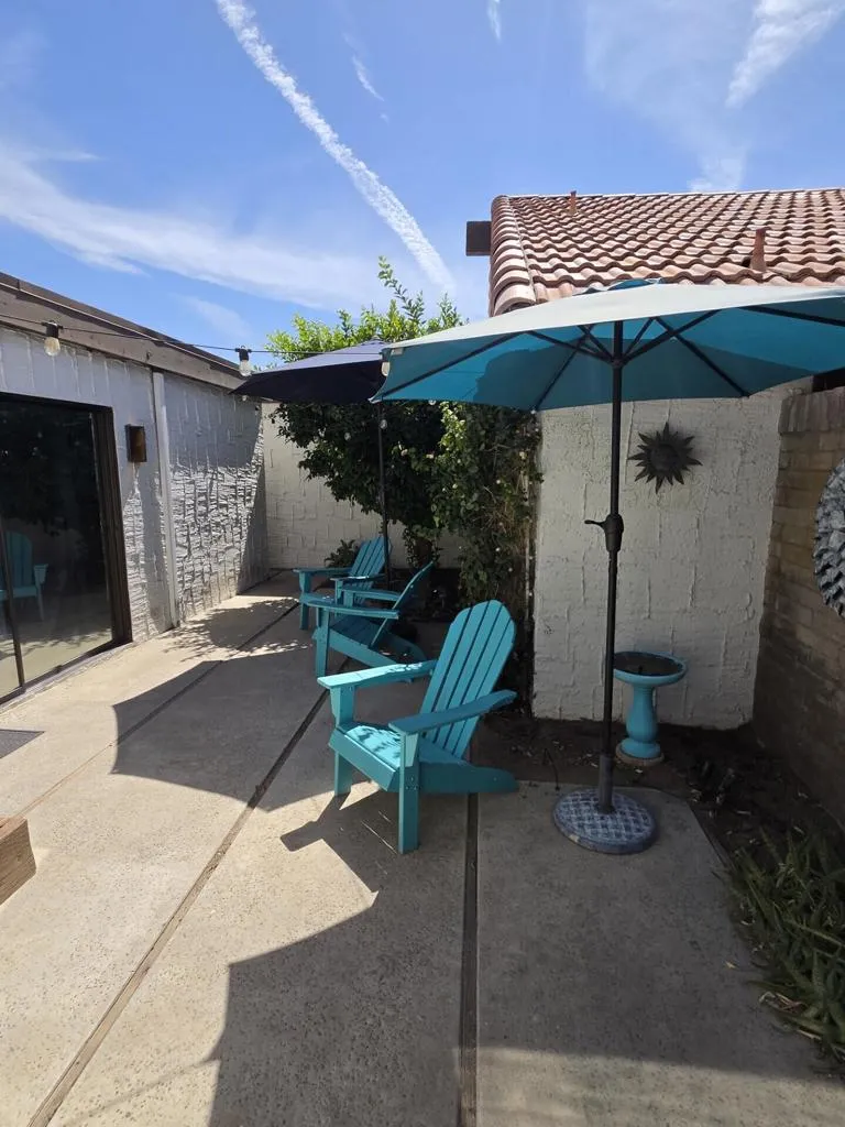 2389 E Miramonte Circle #B Palm Springs, CA 92264