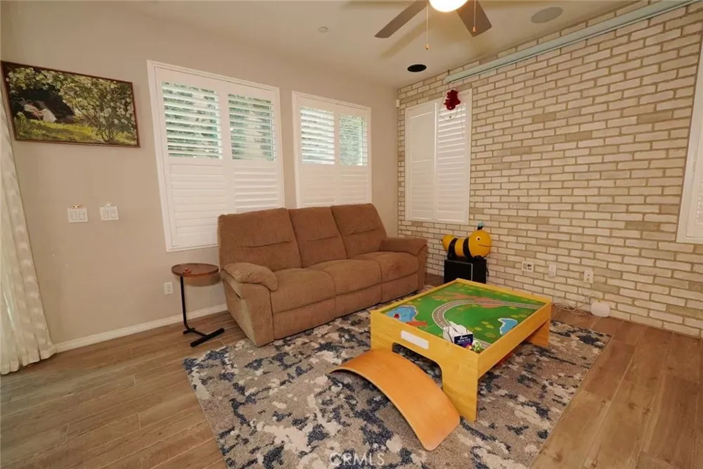 103 Cambria Court Pomona, CA 91766