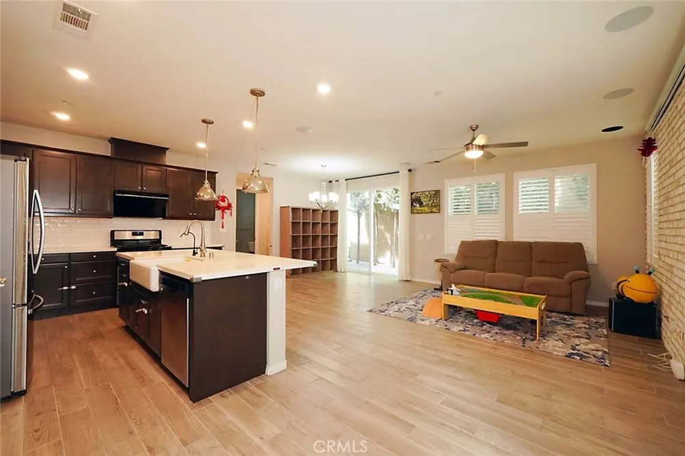 103 Cambria Court Pomona, CA 91766